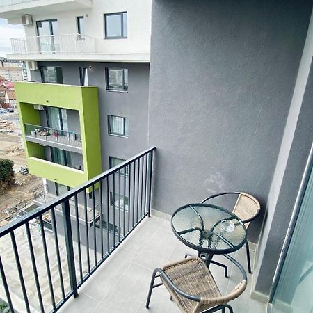 HappyHome Central Deluxe Apartments Oradea Extérieur photo