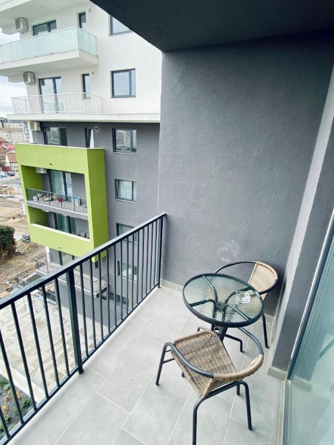 HappyHome Central Deluxe Apartments Oradea Extérieur photo