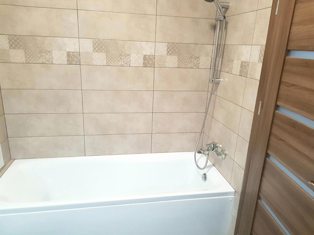 HappyHome Central Deluxe Apartments Oradea Extérieur photo